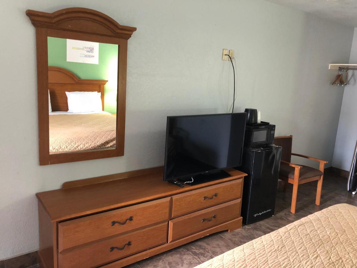 Hwy 59 Motel Laredo Medical Center Extérieur photo